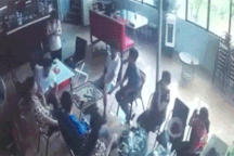 Người đàn ông bị bạn cầm dao đâm tử vong