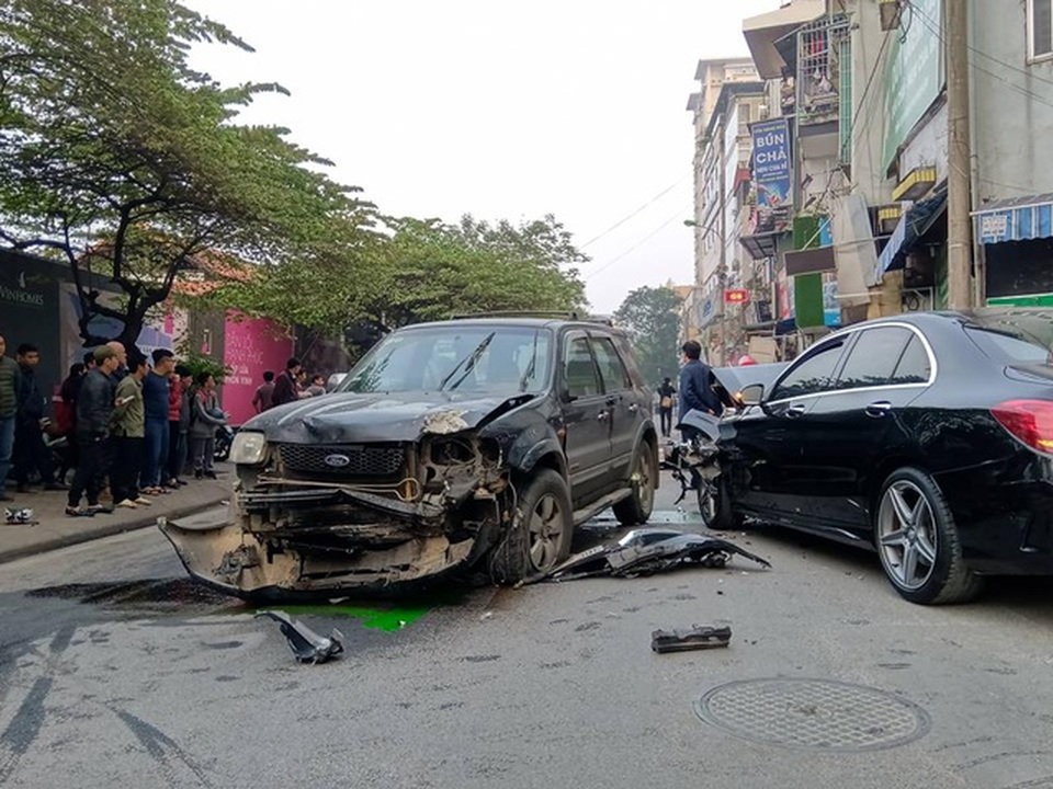 Ngày mùng 2 Tết, 21 người chết vì tai nạn giao thông - 1 Ngày mùng 2 Tết, 21 người chết vì tai nạn giao thông - 1