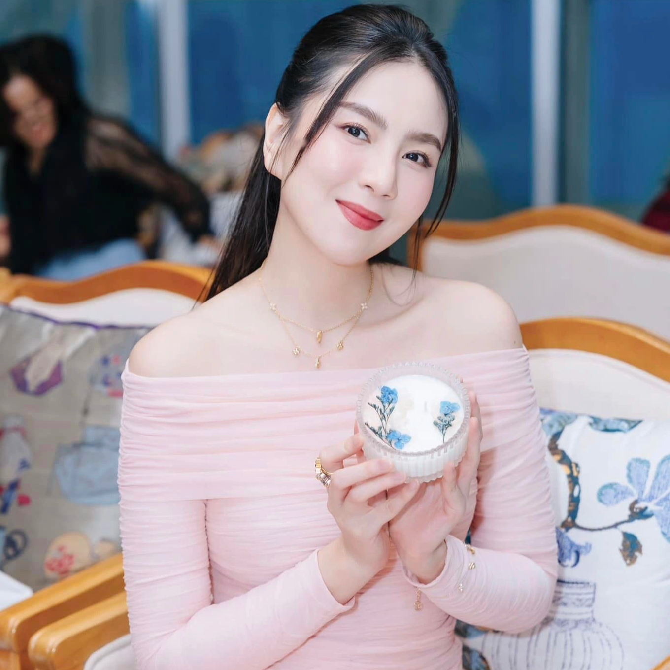 MC Mai Ngoc ile aynı dönemde sahne alan Hanoi'li güzel kızlar şimdi ne yapıyor? - 3 Dàn hot girl Hà thành cùng thời với MC Mai Ngọc giờ ra sao? - 3