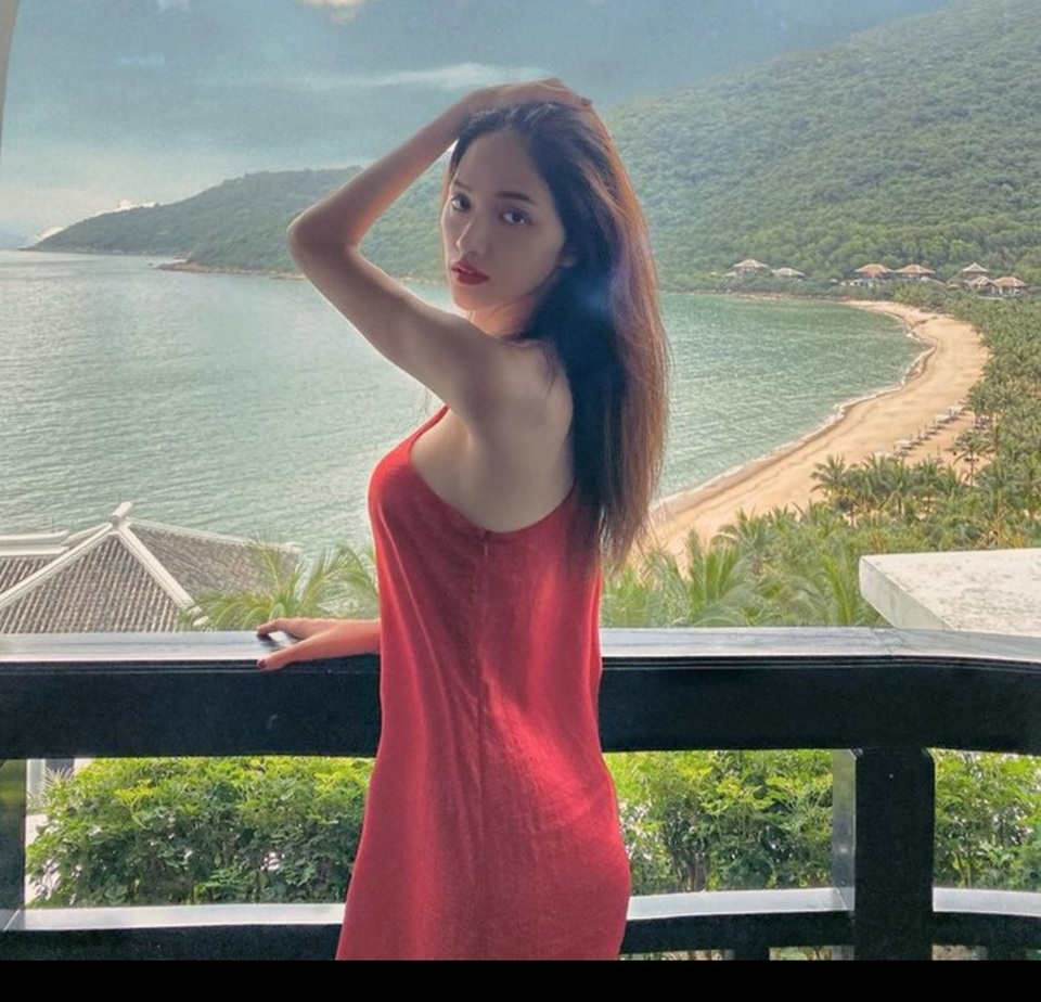 Dàn nghệ sĩ đón Tết với trang phục rực rỡ sắc màu - 7 Dàn nghệ sĩ đón Tết với trang phục rực rỡ sắc màu - 7