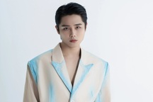 Tăng Duy Tân kiếm bao nhiêu tiền khi "Cắt đôi nỗi sầu" 100 triệu lượt xem?