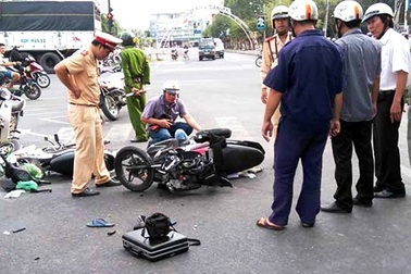 Trừ điểm trên GPLX có làm người dân tuân thủ Luật Giao thông đường bộ hơn?