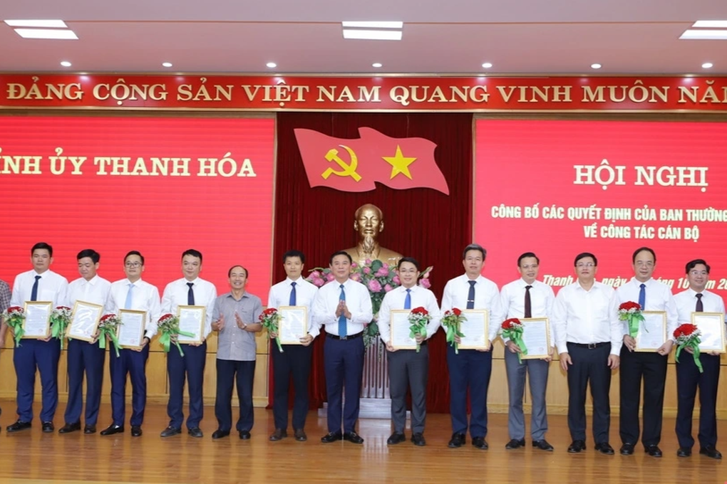 Thanh Hóa điều động, luân chuyển nhiều cán bộ, lãnh đạo chủ chốt - 2