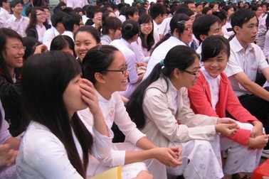 “Lạm thu” ở TPHCM: Thanh tra Bộ GD-ĐT vào cuộc