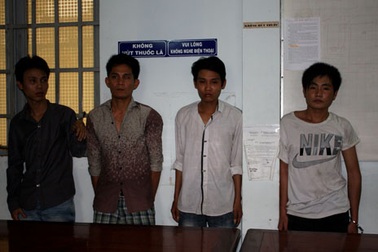 Bắt băng nhóm dàn cảnh cướp xe SH của CSGT