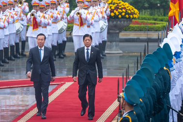 Việt Nam bắn 21 phát đại bác chào đón Tổng thống Philippines