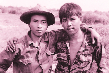 Nghệ sĩ nhiếp ảnh, nhà báo Chu Chí Thành và chuyện về "Hai người lính"