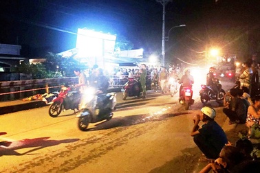 Truy bắt 2 nghi can đâm chết người trên cầu trong đêm