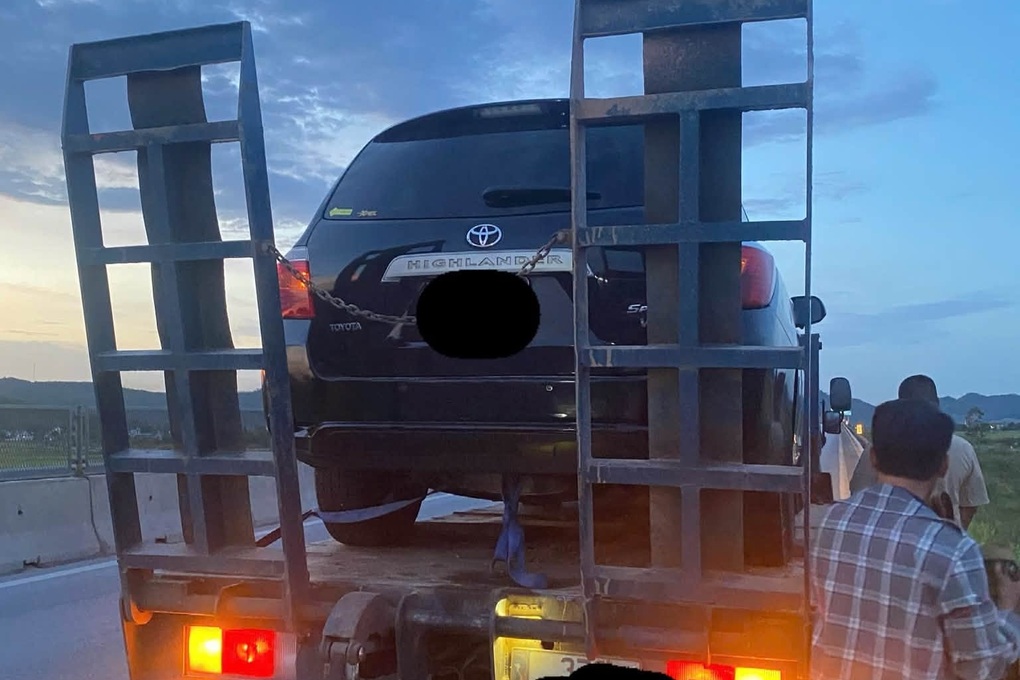 3,5 triệu đồng cho 5km cứu hộ và kinh nghiệm khi xe gặp sự cố trên cao tốc - 1 3,5 triệu đồng cho 5km cứu hộ và kinh nghiệm khi xe gặp sự cố trên cao tốc - 1