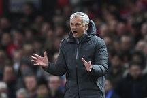 HLV Mourinho thất vọng cùng cực với hàng công MU