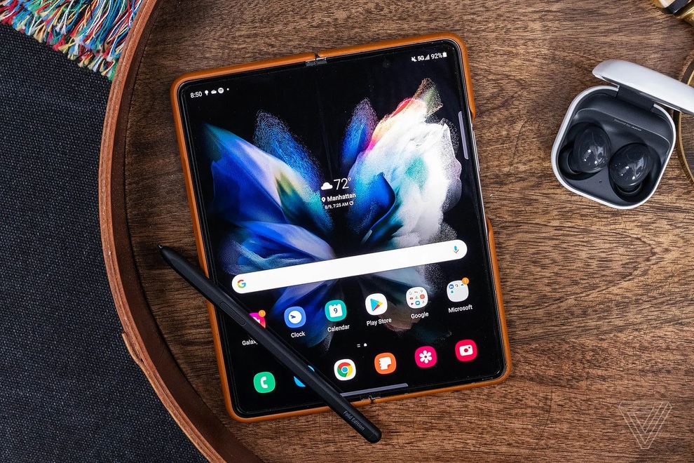 Samsung ra mắt bộ đôi smartphone gập Galaxy Z Fold3 và Z Flip3 - 2 Samsung ra mắt bộ đôi smartphone gập Galaxy Z Fold3 và Z Flip3 - 2