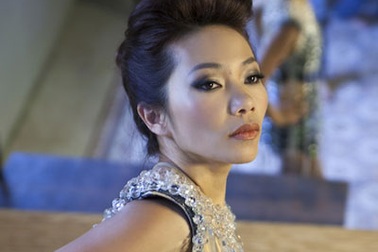 Hà Trần về nước biểu diễn cùng Mỹ Linh