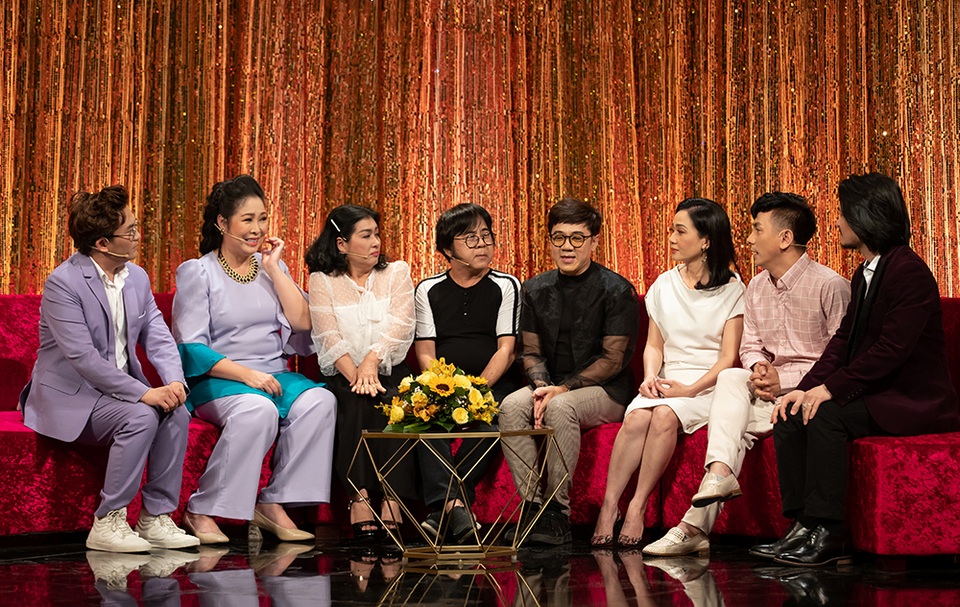 NSND Hồng Vân bật khóc khi chưa từng nói lời cảm ơn với đàn anh Thành Lộc - 5 NSND Hồng Vân bật khóc khi chưa từng nói lời cảm ơn với đàn anh Thành Lộc - 5