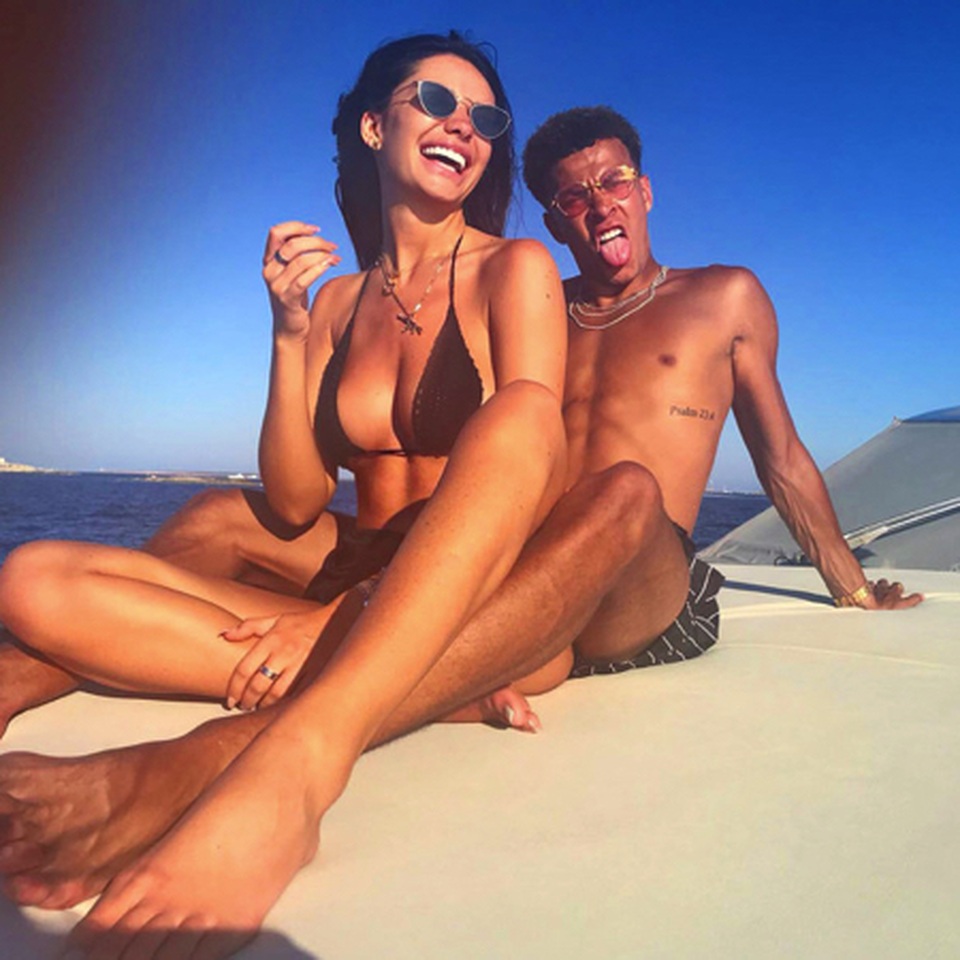 Xem thường đại dịch, Dele Alli liên tiếp tiệc tùng cùng bạn gái xinh đẹp - 2 Xem thường đại dịch, Dele Alli liên tiếp tiệc tùng cùng bạn gái xinh đẹp - 2