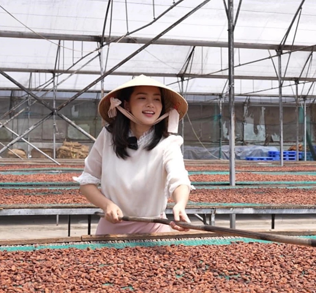 Phan Như Thảo lấy đại gia hơn 26 tuổi: Tôi chưa từng phải tự rót nước - 4 Phan Như Thảo lấy đại gia hơn 26 tuổi: Tôi chưa từng phải tự rót nước - 4