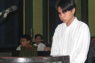 Giết bạn tù để bênh vực “đại ca”