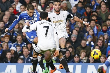 Đánh bại Swansea, Chelsea leo lên vị trí thứ 3