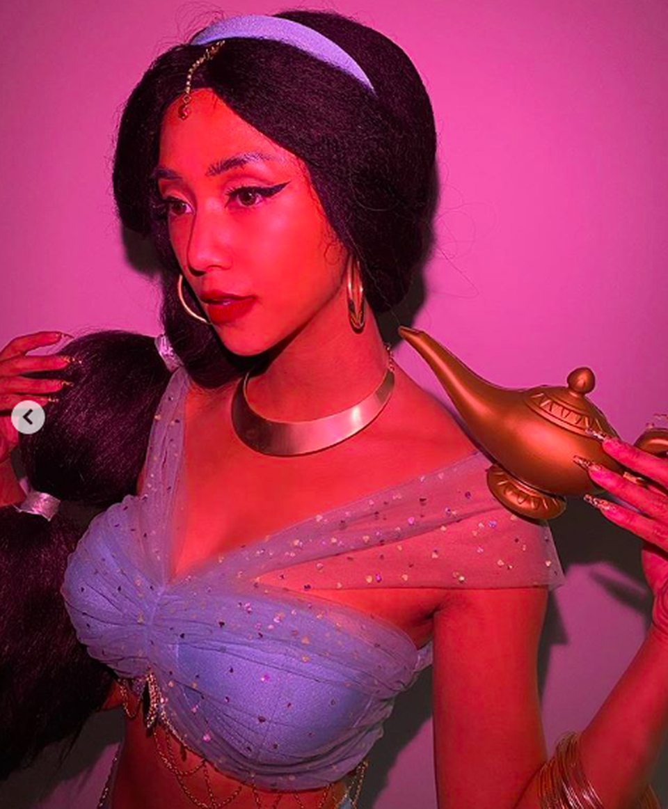 Hóa trang Halloween gợi cảm của Chi Pu vượt mặt hết thảy hot girl khác - 5 Hóa trang Halloween gợi cảm của Chi Pu vượt mặt hết thảy hot girl khác - 5