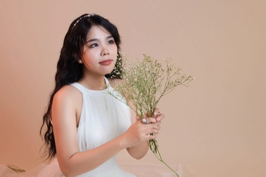 22 tuổi vào lớp 6: Hành trình viết lại tuổi thơ của cô gái bán vé số