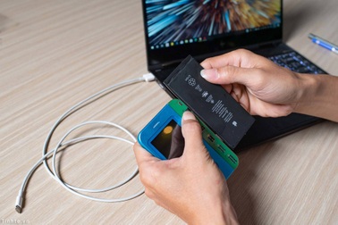 Đủ trò "mông má" iPhone, mua sao cũng dính "cú lừa"