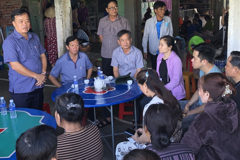 Vụ cháy chợ xã ở Cà Mau: Thiệt hại tài sản ước hơn 20 tỷ đồng - 4 Vụ cháy chợ xã ở Cà Mau: Thiệt hại tài sản ước hơn 20 tỷ đồng - 4