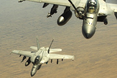 Tiêm kích Mỹ mang vũ khí quần thảo bầu trời thủ đô Afghanistan