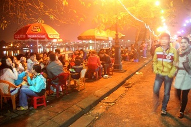 Huế: Những điều không nên bỏ qua khi đến phố đi bộ Nguyễn Đình Chiểu