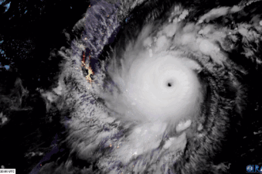 Siêu bão Goni đổ bộ Philippines với sức gió 225 km/h