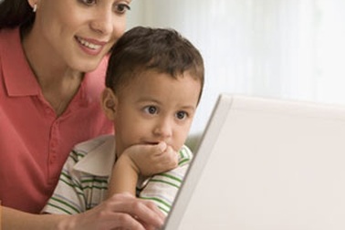 Chăm sóc “cửa sổ tâm hồn” theo từng độ tuổi