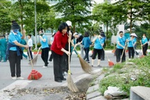 Bí thư và Chủ tịch Hà Nội cùng tham gia dọn rác, tổng vệ sinh môi trường