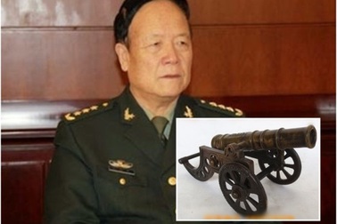 Yểm bùa, quan tham vẫn không thoát lưới trời