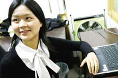 Nữ lập trình viên xinh đẹp và tài năng