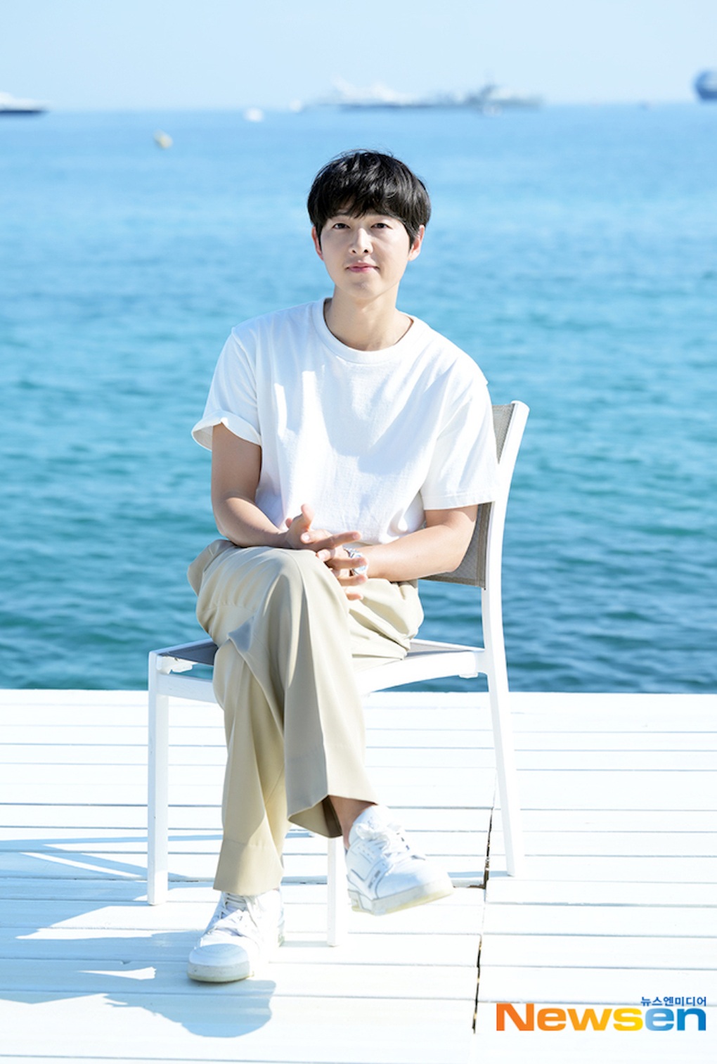 Song Joong Ki lộ diện bảnh bao, khẳng định vợ con là điều quan trọng nhất - 7 Song Joong Ki lộ diện bảnh bao, khẳng định vợ con là điều quan trọng nhất - 7