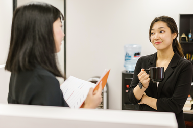 Công ty nào cũng luôn có người "ăn không ngồi rồi" vẫn hưởng lương cao!