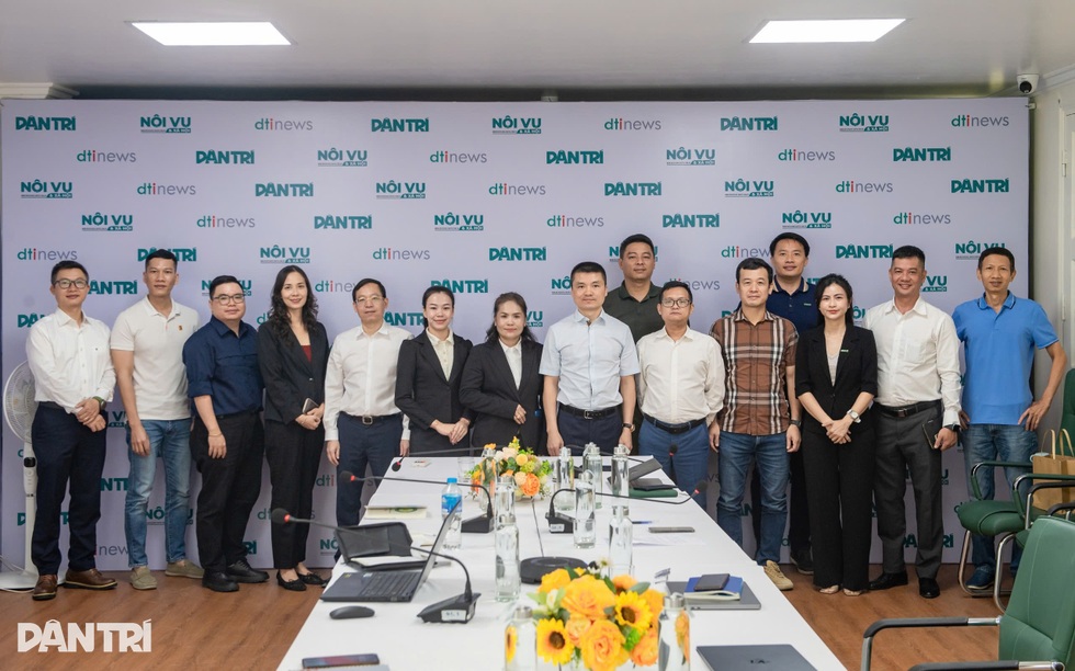 Coi những cán bộ báo chí Lào như người nhà, sẵn sàng hỗ trợ mức cao nhất - 7 Coi những cán bộ báo chí Lào như người nhà, sẵn sàng hỗ trợ mức cao nhất - 7
