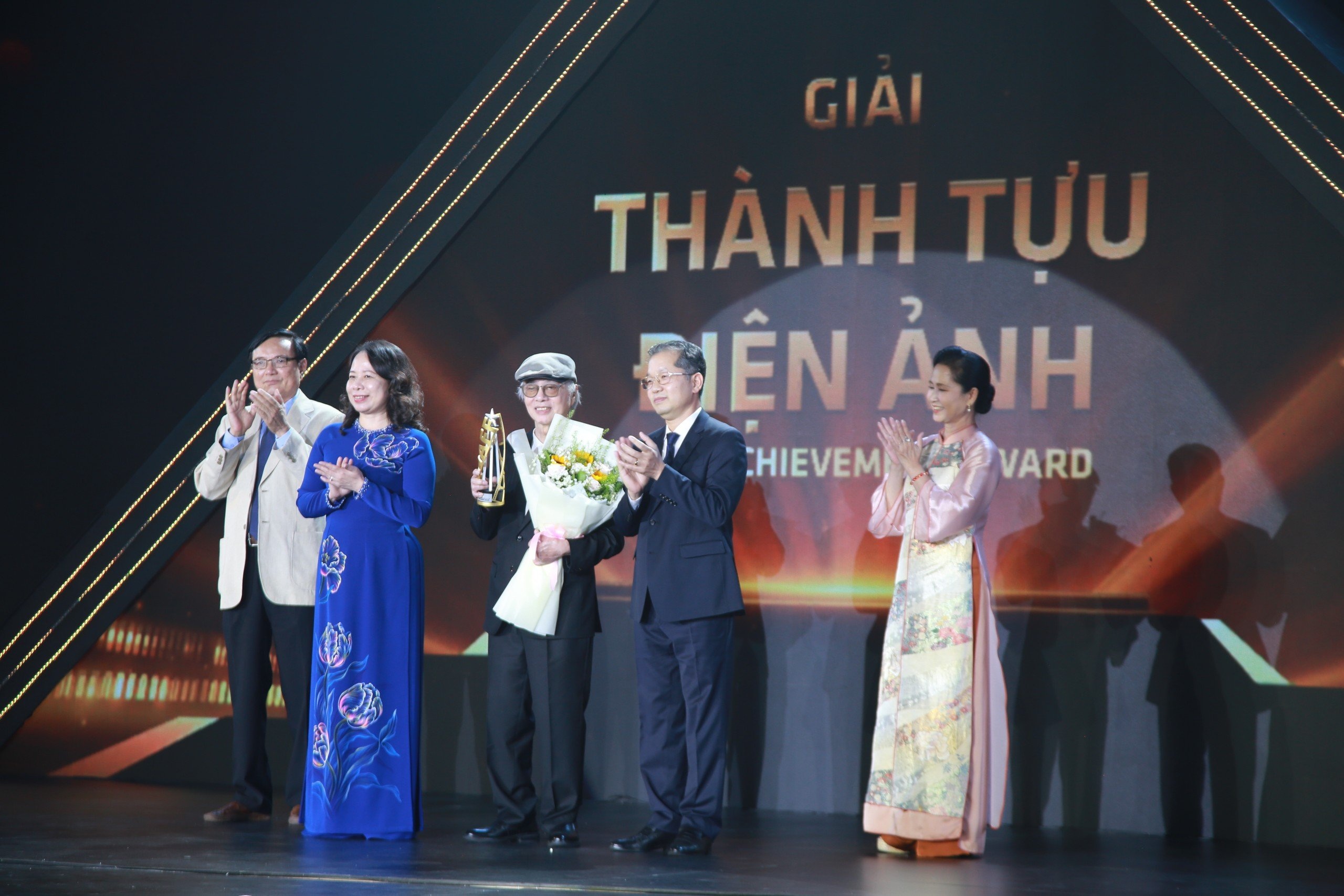 Khai mạc Liên hoan phim châu Á Đà Nẵng lần 2: Trấn Thành và Lý Hải vắng mặt - 1