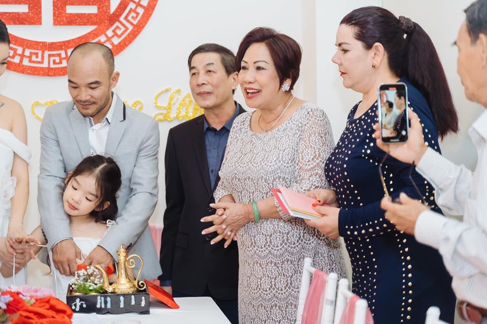 4 tháng sau đám cưới bí mật, Xuân Lan mới tiết lộ ảnh đám hỏi - 7 4 tháng sau đám cưới bí mật, Xuân Lan mới tiết lộ ảnh đám hỏi - 7