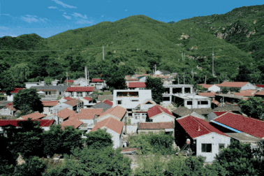 Vợ chồng biến căn nhà cũ nát thành nơi "trốn khói bụi" ấn tượng ở làng quê