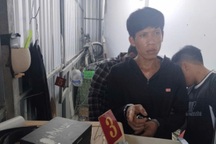 Tên trộm đánh rơi khẩu súng và 4 viên đạn