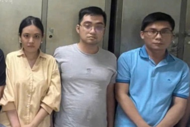 Bắt 4 nhân viên ngân hàng trong đường dây làm giấy tờ giả ở TPHCM