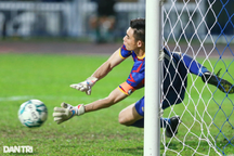 Thủ môn Quan Văn Chuẩn: "Tôi ăn may với pha cản phá phạt đền"