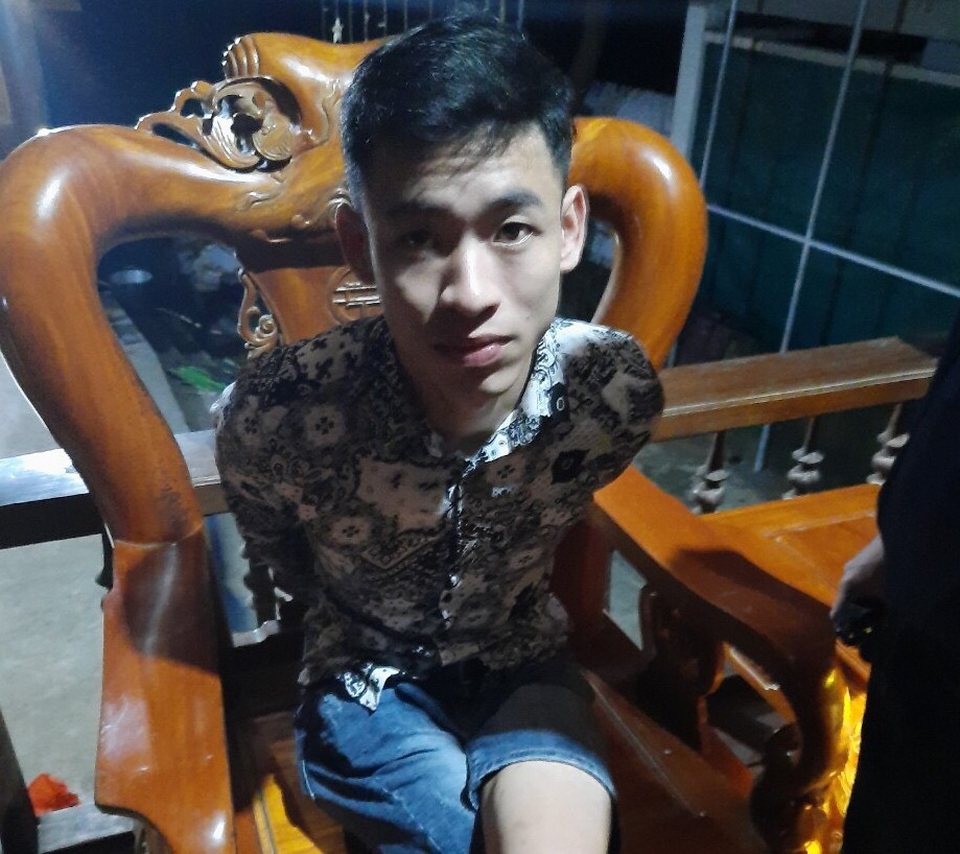 Bắt 2 đối tượng mang 1kg ma túy đá và 10.000 viên ma túy tổng hợp - 2 Bắt 2 đối tượng mang 1kg ma túy đá và 10.000 viên ma túy tổng hợp - 2