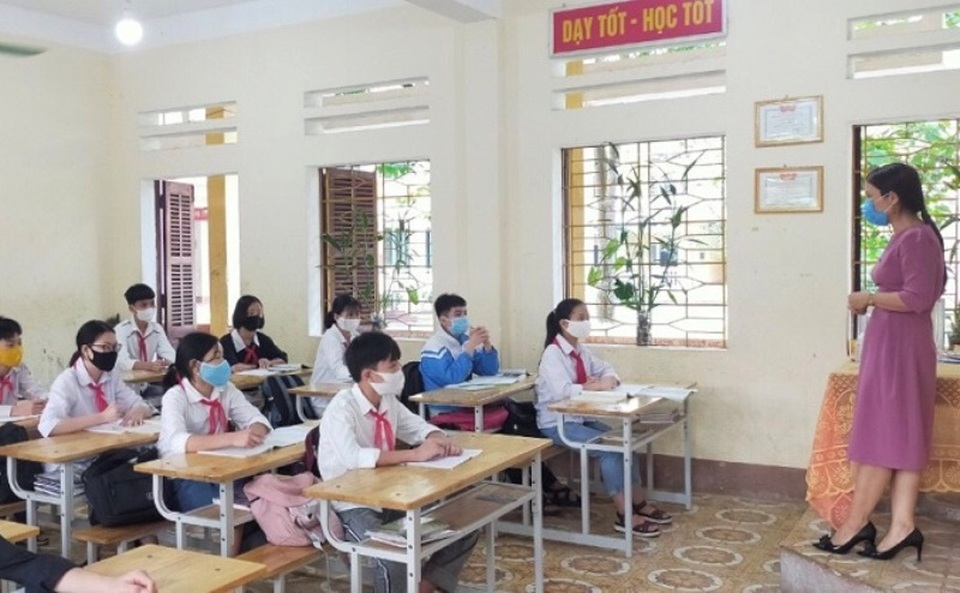 Học sinh hào hứng trở lại trường học sau “kỳ nghỉ bất đắc dĩ” - 3 Học sinh hào hứng trở lại trường học sau “kỳ nghỉ bất đắc dĩ” - 3