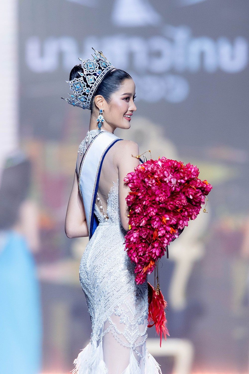 Nhan sắc ngọt ngào và cuốn hút của Hoa hậu Thái Lan 2023 - 4 Nhan sắc ngọt ngào và cuốn hút của Hoa hậu Thái Lan 2023 - 4