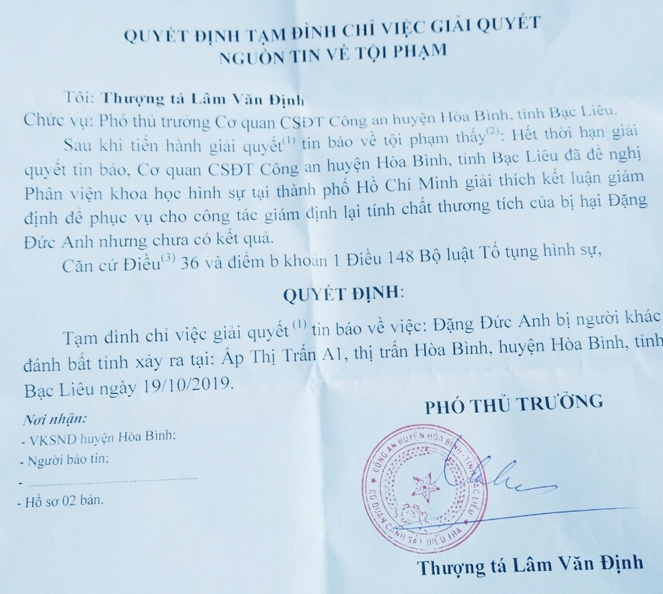 Ngỡ ngàng quyết định tạm đình chỉ vụ nam sinh bị đánh chấn thương não - 1 Ngỡ ngàng quyết định tạm đình chỉ vụ nam sinh bị đánh chấn thương não - 1