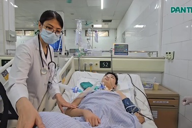 Bác sĩ kêu gọi cứu nam sinh 16 tuổi nguy kịch sau hóc dị vật