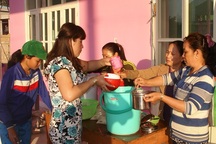 Nồi cháo tình thương cho người neo đơn