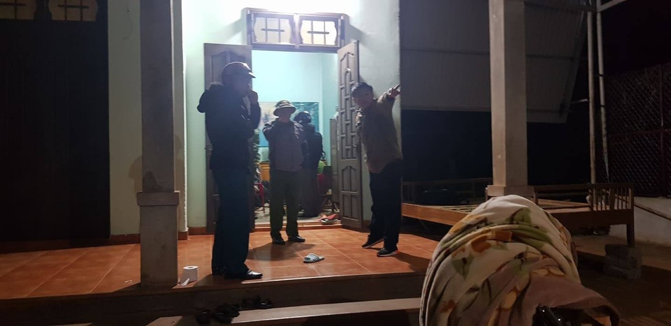 Vụ nổ súng khiến 3 mẹ con thương vong: Nghi can đã tự tử - 2 Vụ nổ súng khiến 3 mẹ con thương vong: Nghi can đã tự tử - 2