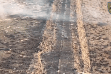 Bộ binh thiết giáp Ukraine mai phục, phá hủy 4 xe bọc thép Nga