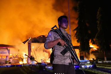 Hơn 1200 tù nhân vượt ngục sau động đất, sóng thần ở Indonesia